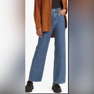 Levi’s High waisted straight jeans
